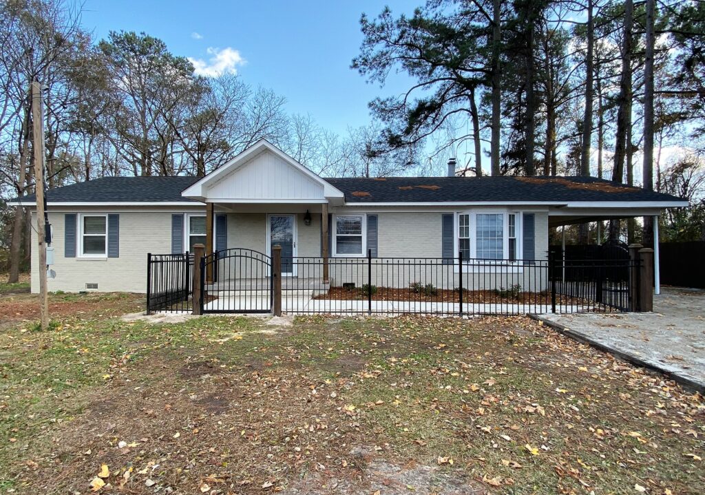 2811 McLain Street Dees & Tyndall Rental Agency